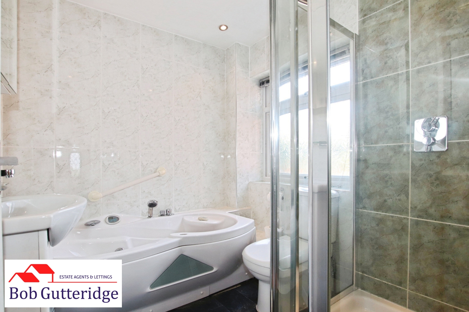 FIRST FLOOR SHOWER ROOM